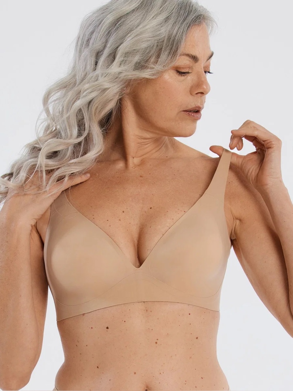 EVELYN & BOBBIE Starlette Plunge Bra in Sand Size Large MSRP $98